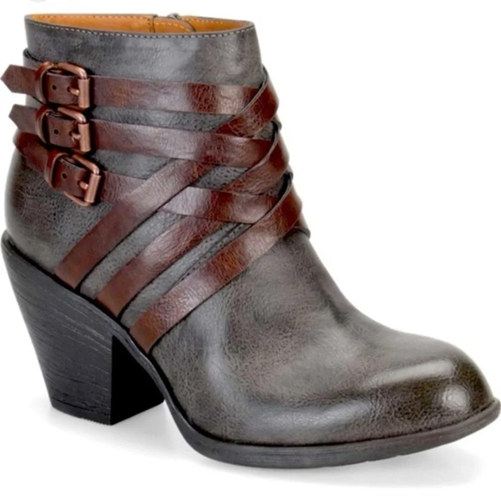 Women’s EuroSoft by Sofft Phoebe Buckle Ankle Booties size 7